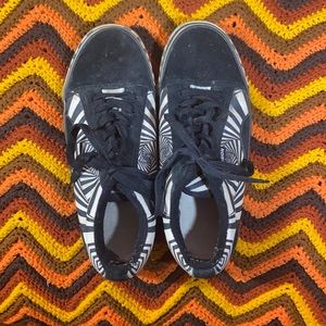 Men’s Hypnotic Spiral Shoes